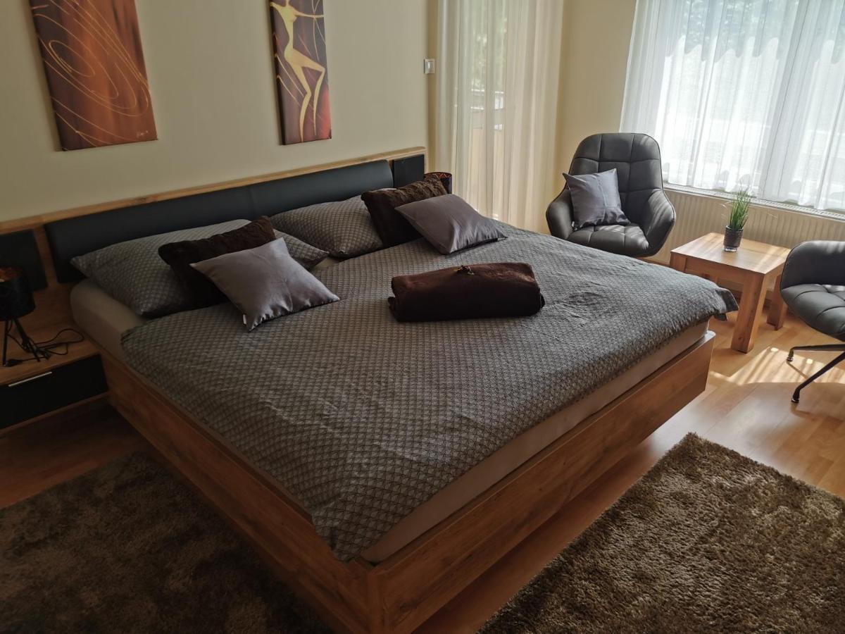 Csabai Apartman Bük Esterno foto