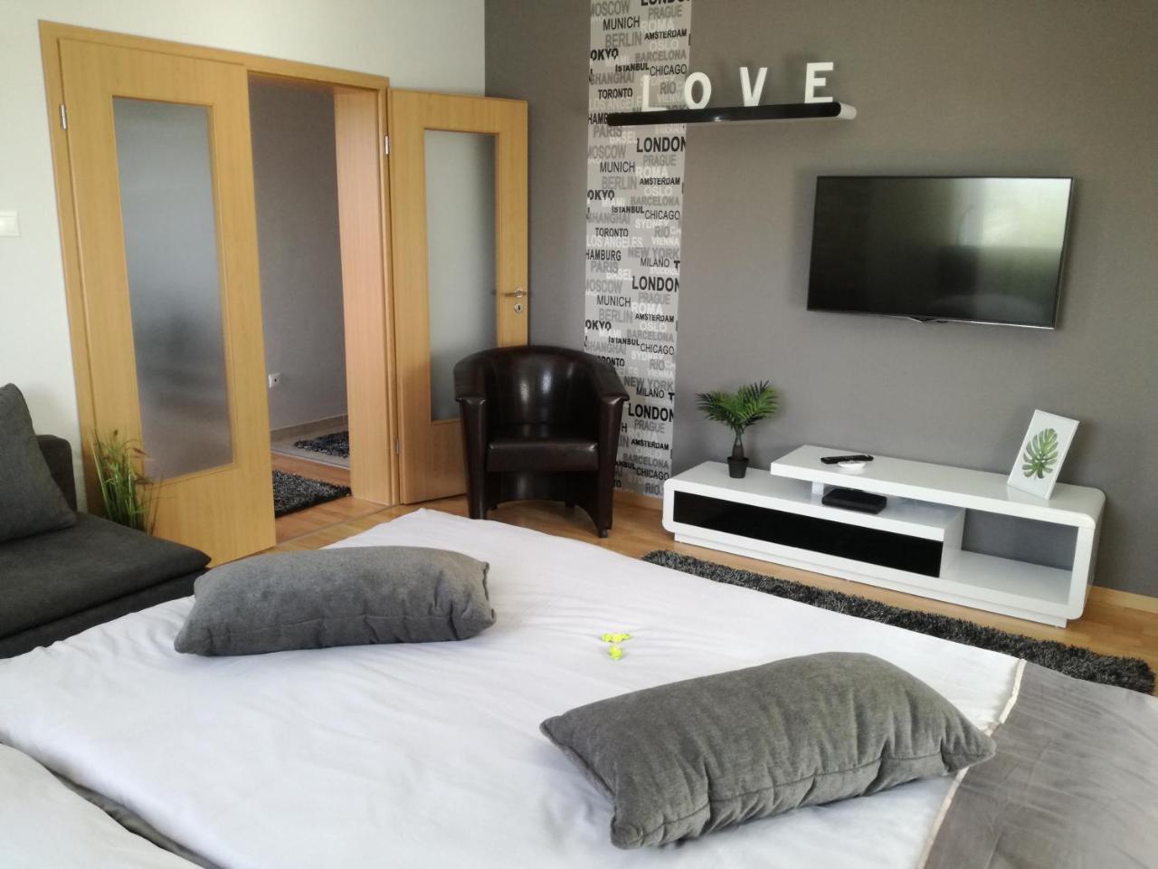 Csabai Apartman Bük Esterno foto